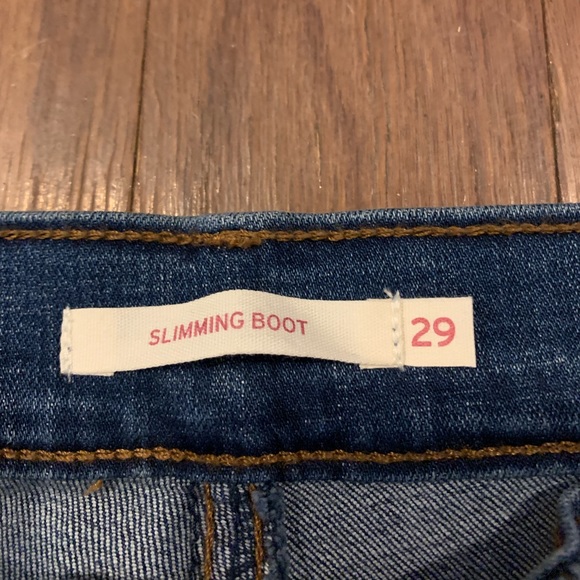 NWT Levi’s slimming bootcut Jeans - Picture 4 of 6